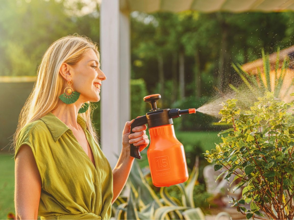 Claber 8080 Hand Held Pressure Sprayer