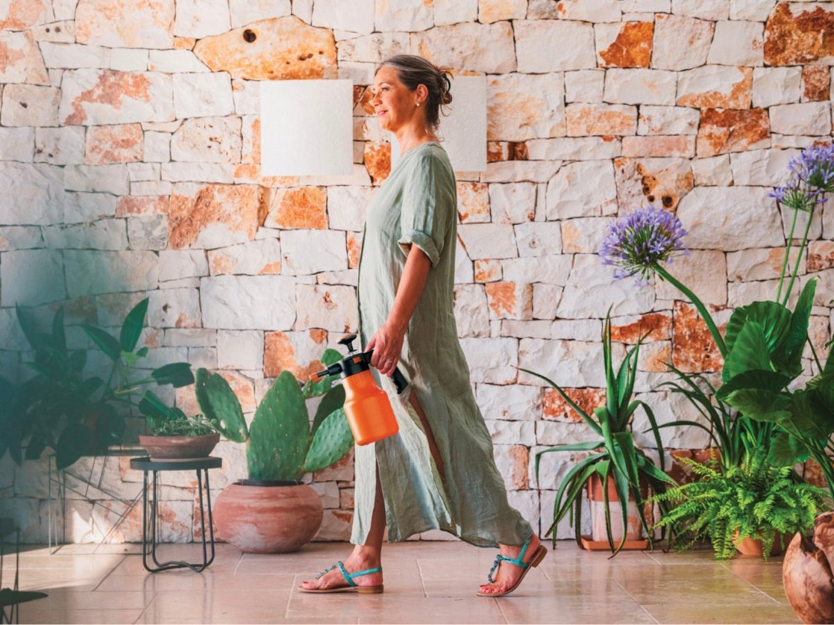 Claber 8080 Hand Held Pressure Sprayer